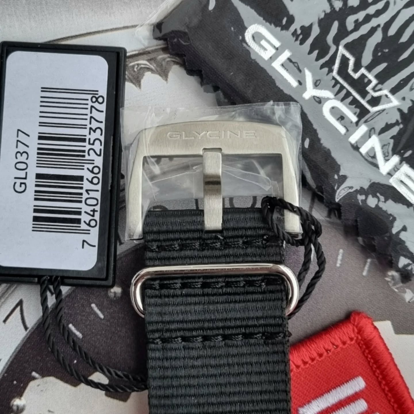 glycine airman noon glycine airman noon